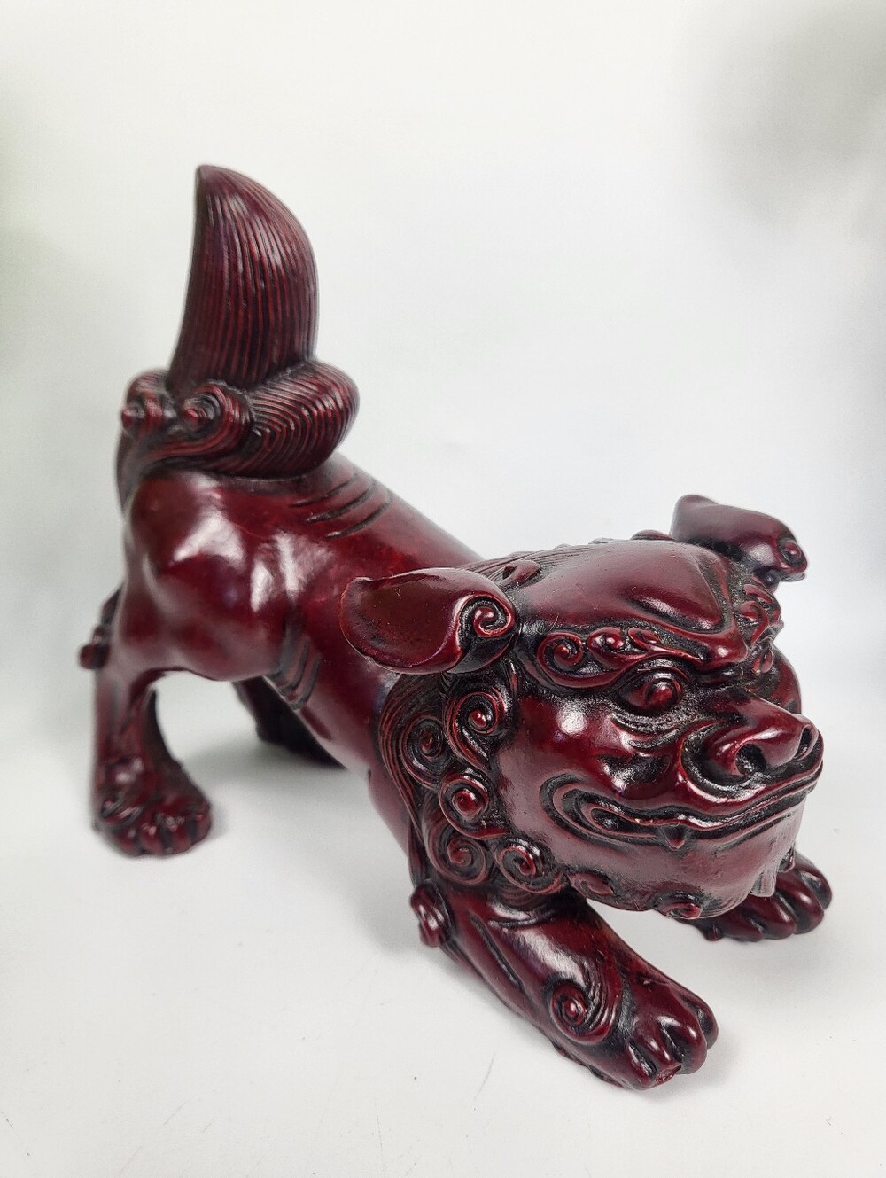 Asian Chinese Foo Fu Dog Figurine Statue Guardian Lion, Dark Red Resin
